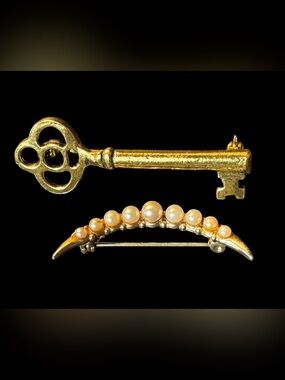 2 Vintage Brooches Gold Tone Skeleton Key And Crescent Moon Faux Pearls